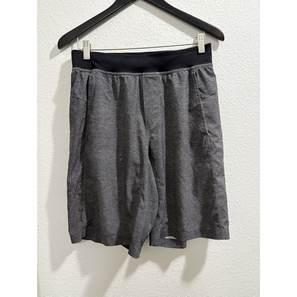 Lululemon Shorts Mens Large Athletic Casual Sporty Streetwear Gym Shorts